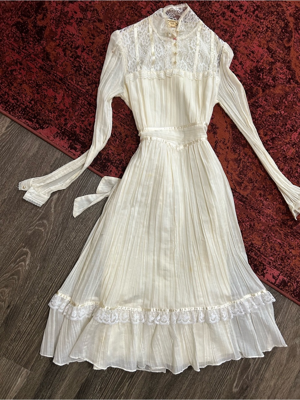 Gunne Sax Wedding Dress Size 7 Ivory Lace Vintage 70s Prairie Bridal Gown